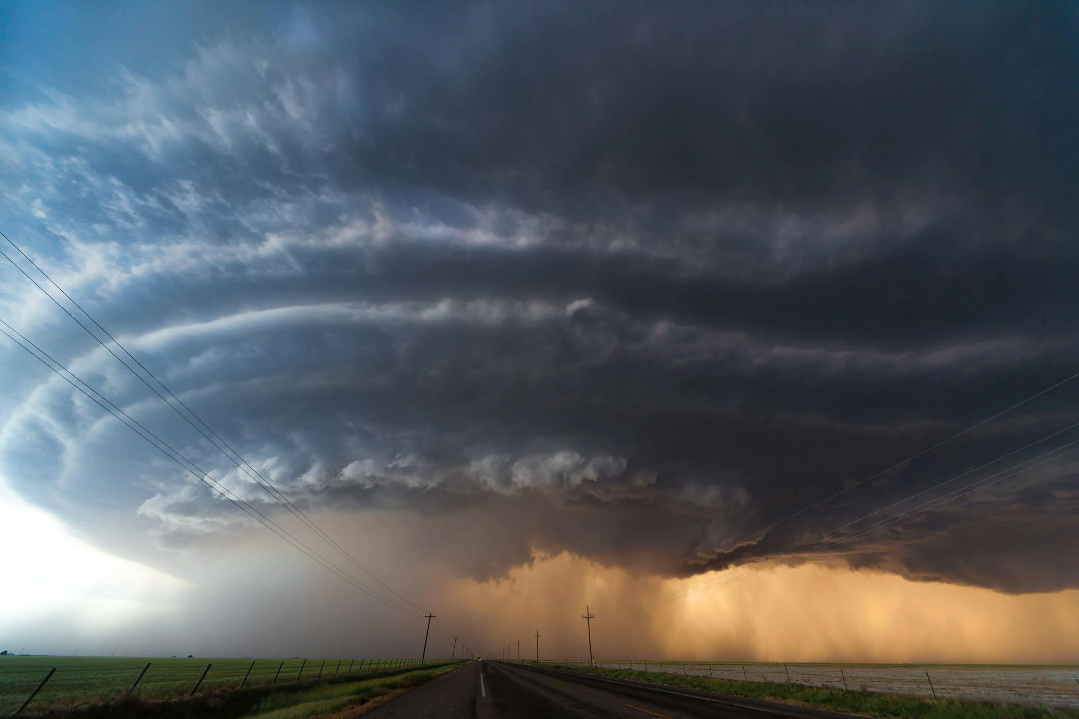Tornadic supercell in the American Plains